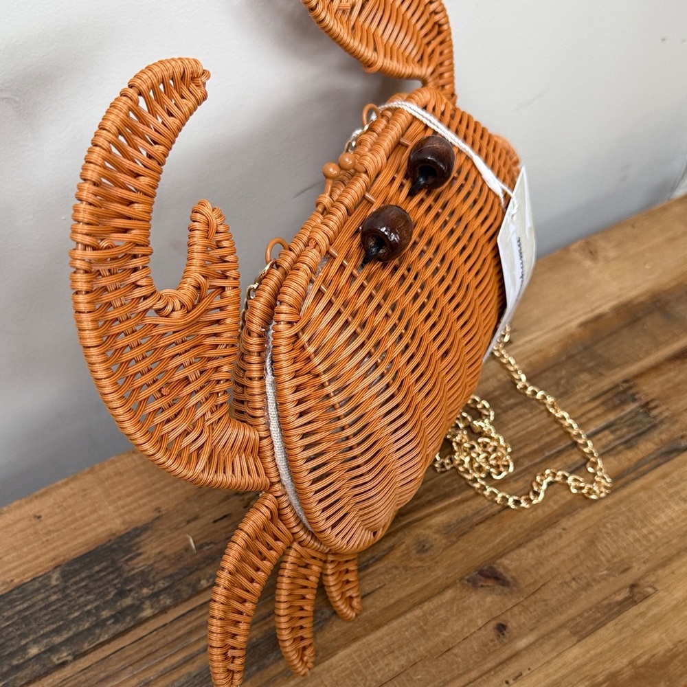 🦀 NWT Tommy Bahama Crab Shaped Woven Bag with Gold Chain - Picture 9 of 9